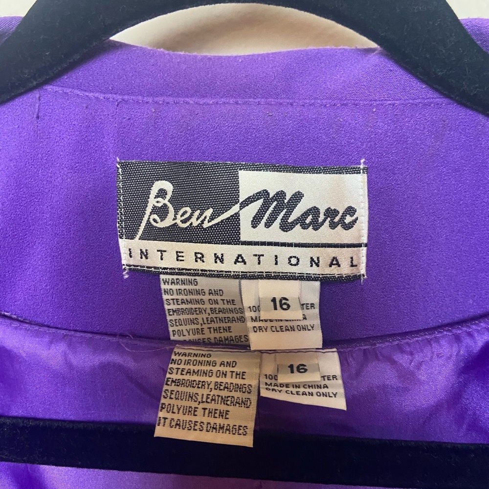 Elegant Purple Ben Marc International Tank and Blazer with Embellished Lapel - Picture 2 of 14
